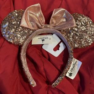 NWT Disneyland Parks Ears Headband (ROSE GOLD)